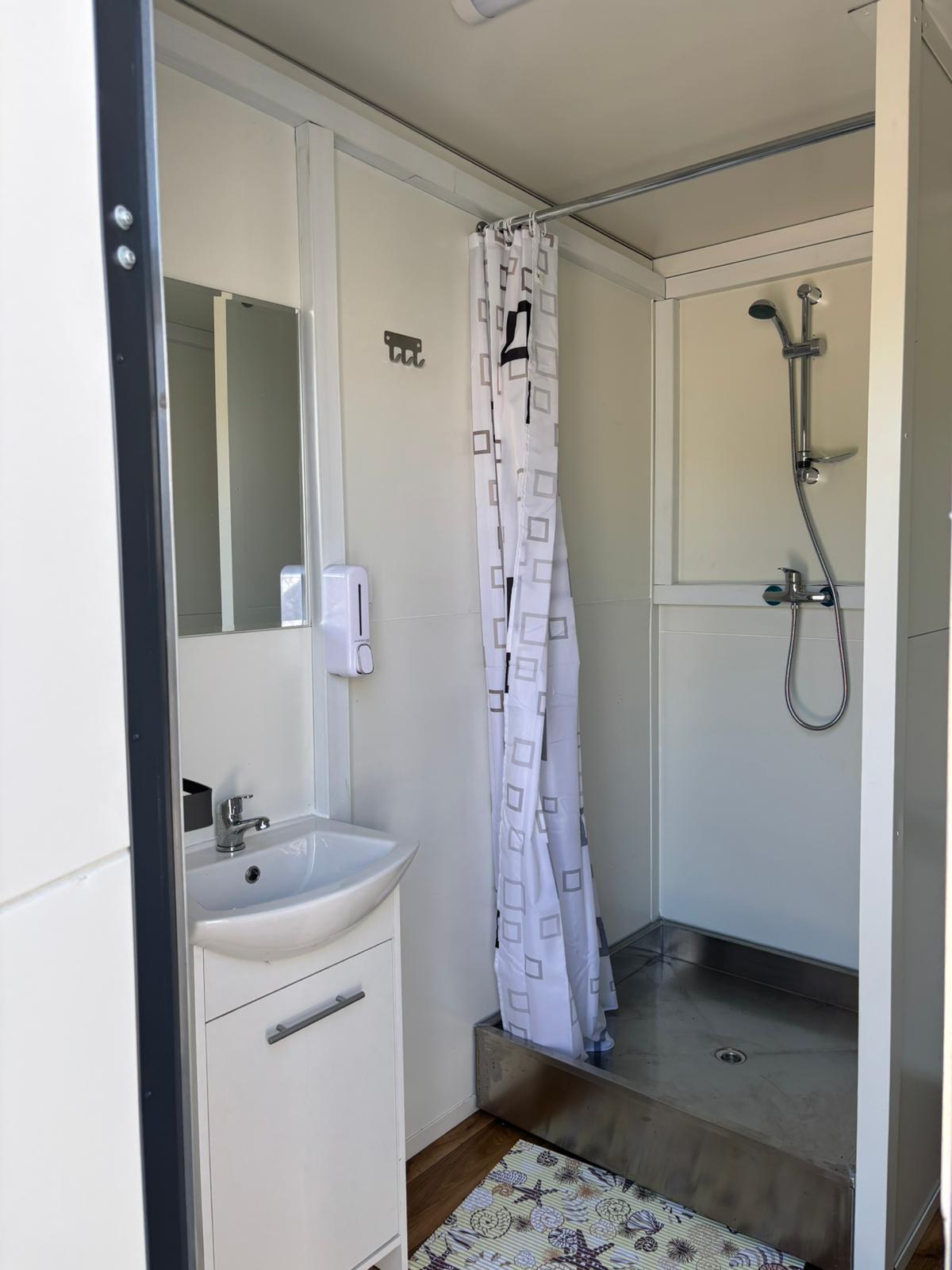 Dusche im privaten Sanitärbereich